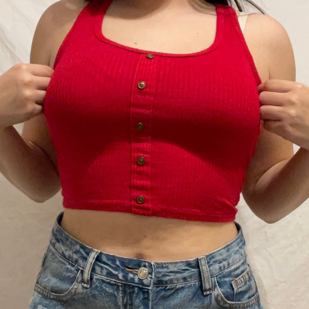 RED TANK TOP